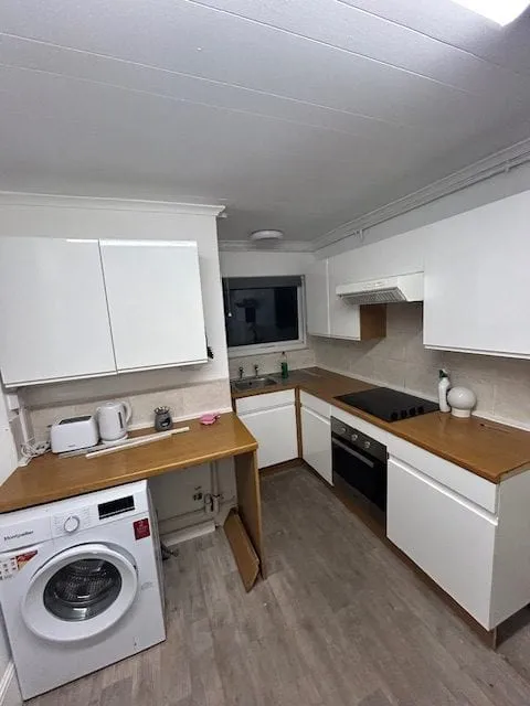 Lansdown, Easton, Bristol, BS5 0PB