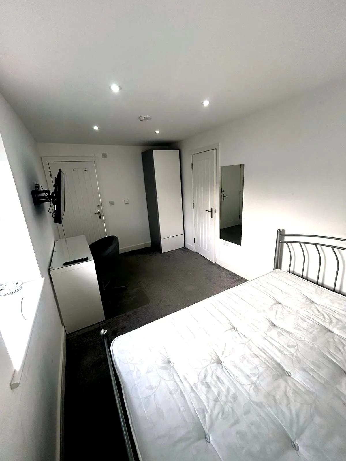 Room 6 – Harry Stoke House, Filton Lane, Bristol